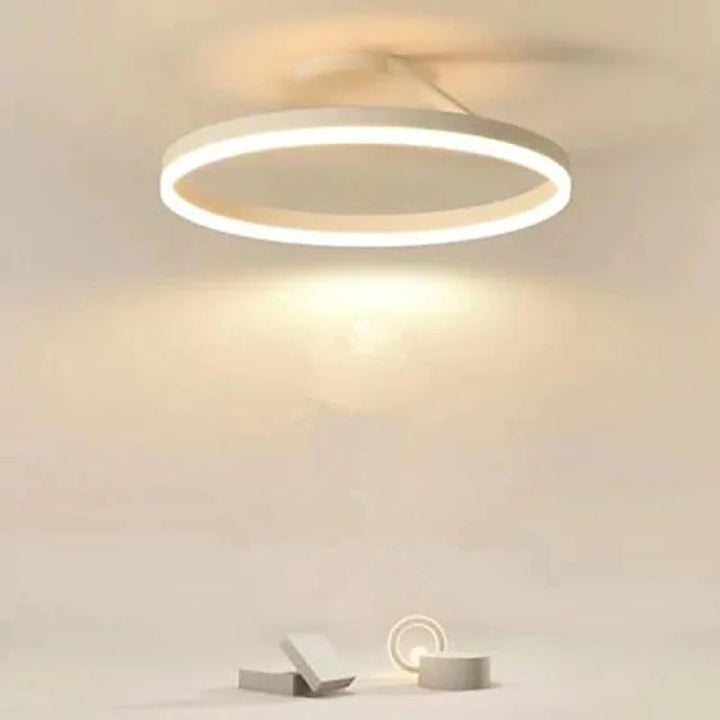 Rund LED-taklampe i metall, dimbar
