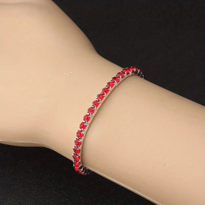 Elegant armbånd i hvitt gull med raffinert design