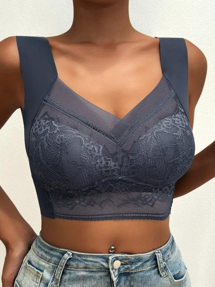 Seamless push-up bralette in lace