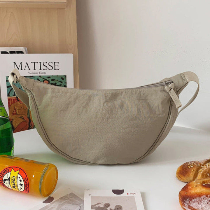 Geräumige Schultertasche aus Nylon für Frauen