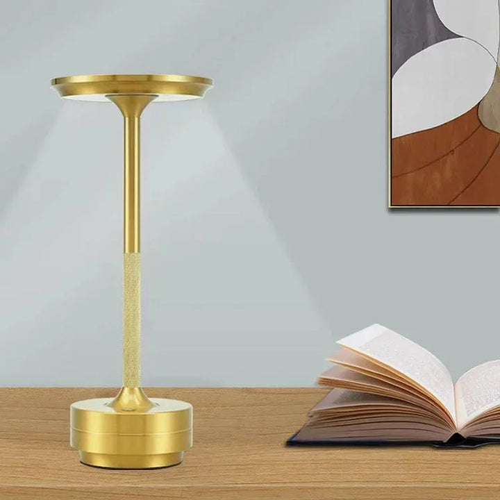 Trådløs og oppladbar LED-bordlampe med dimmefunksjon