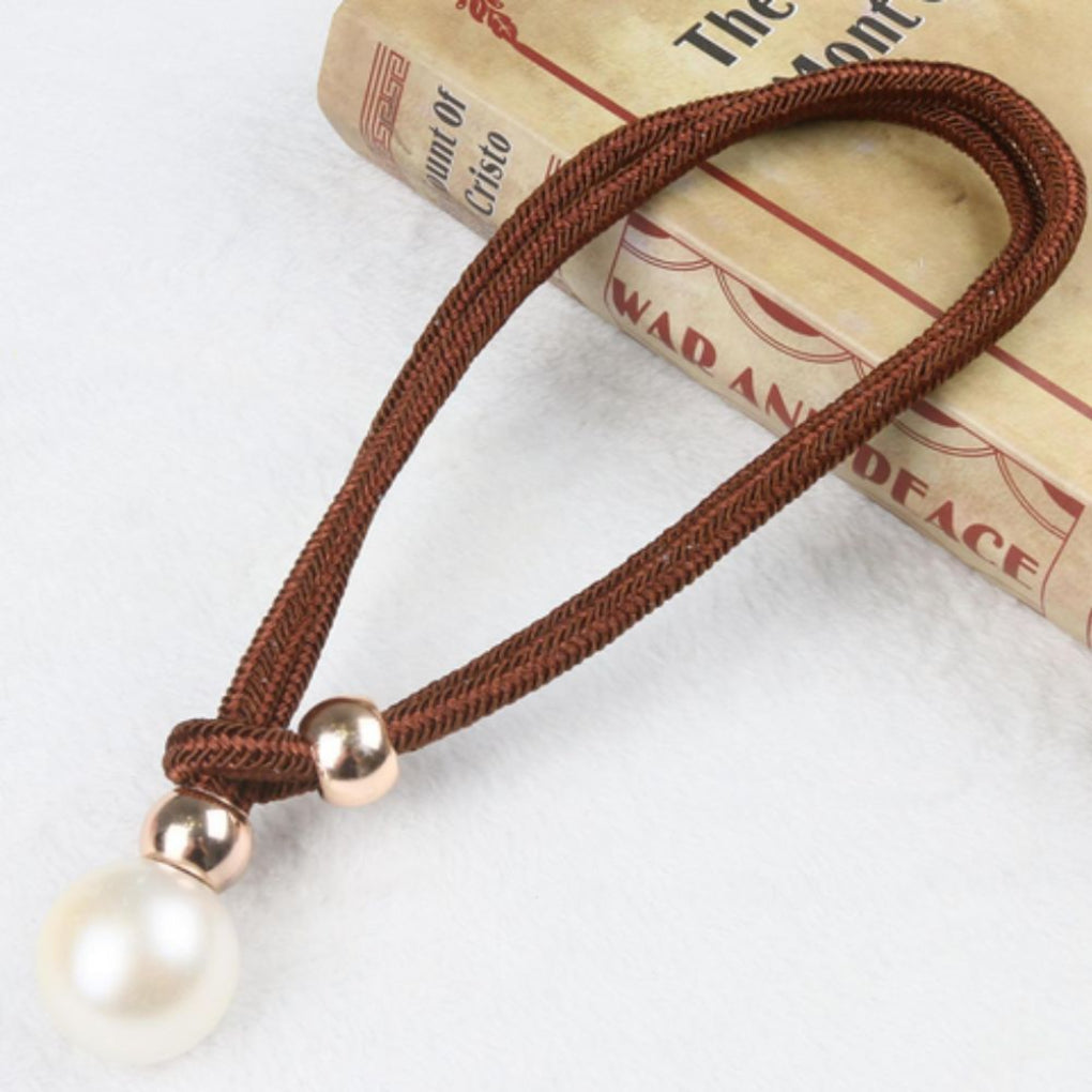 Shiny elegant 2-piece set with mother-of-pearl curtain tape