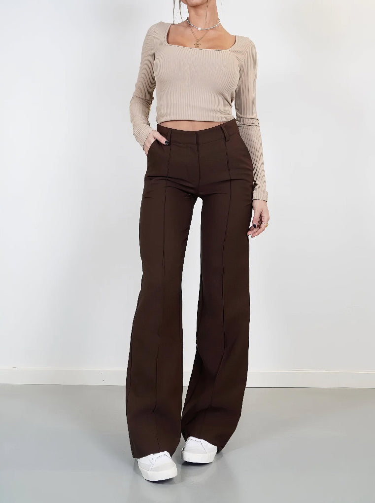 Women's pants with high waist and wide legs