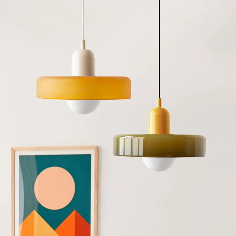 Bauhaus pendellampe i fargeglass