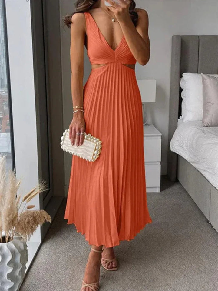 Elegant sleeveless dress with open back