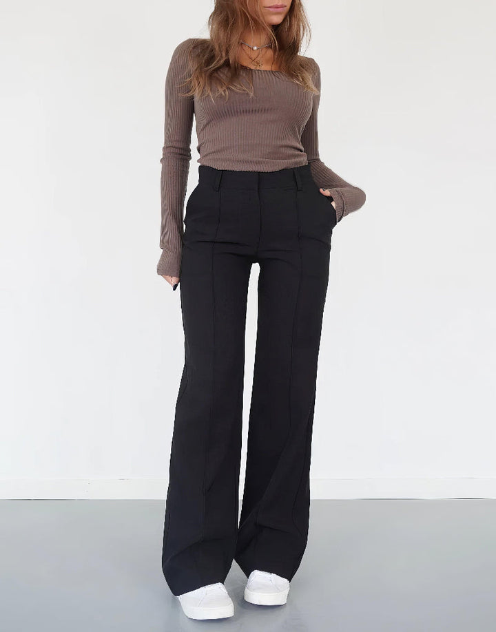 Women's pants with high waist and wide legs
