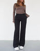 Women's pants with high waist and wide legs