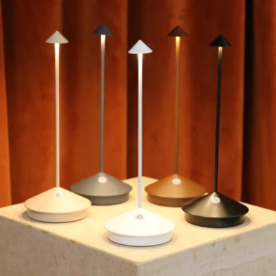 Wireless LED table lamp for a cozy and modern atmosphere