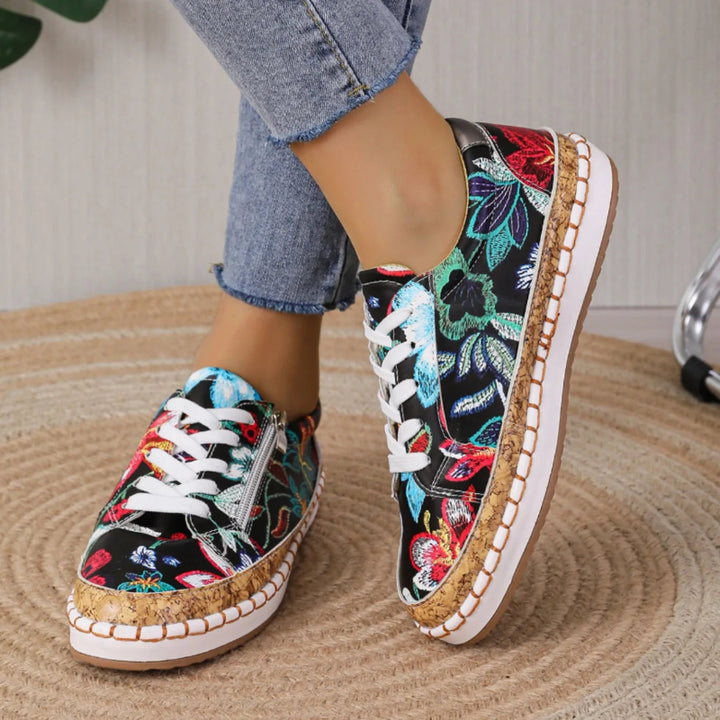 Elegant lace-up floral shoe for women