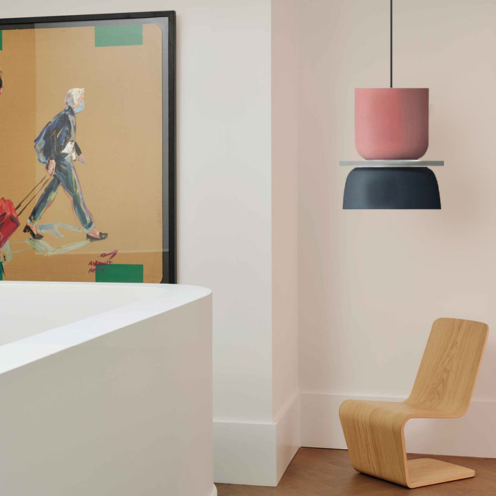 Hengelampe i akryl med fargeblokk, nordisk stil