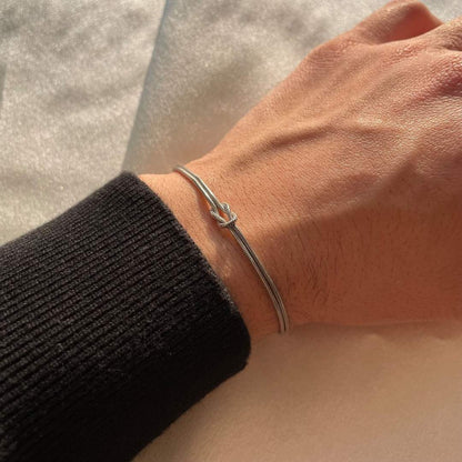 Elva – Minimalistisk Armbånd med Knute