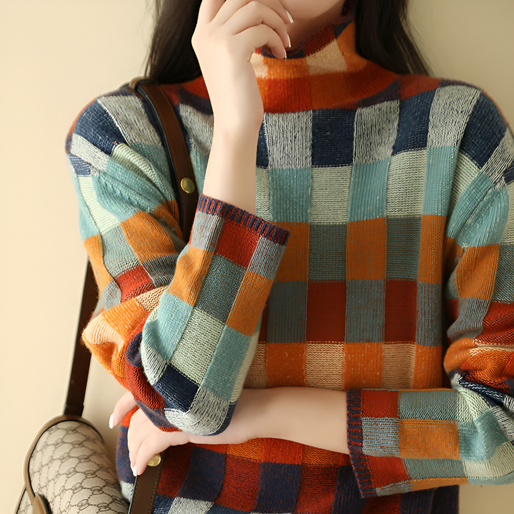Luxurious cashmere sweater with high neck