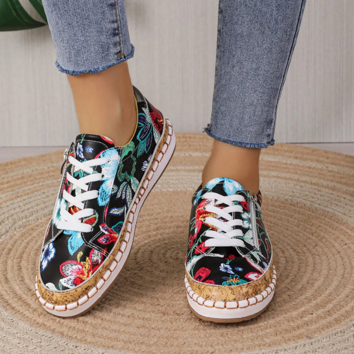 Elegant lace-up floral shoe for women