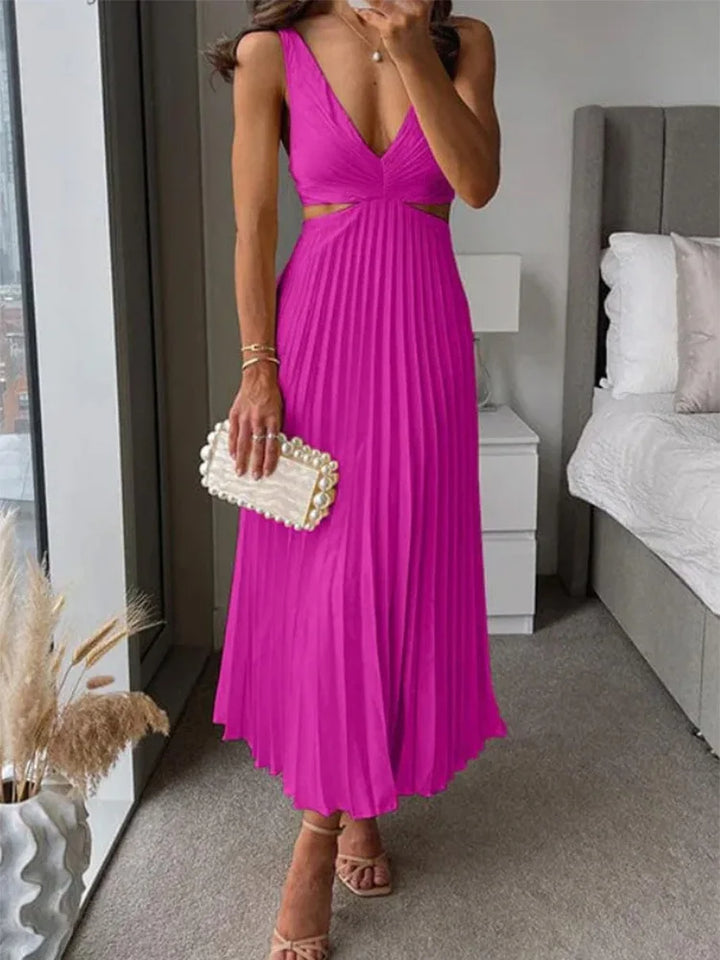 Elegant sleeveless dress with open back