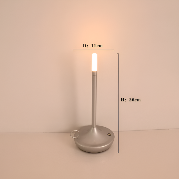Wiederaufladbare Tischlampe mit Kerze