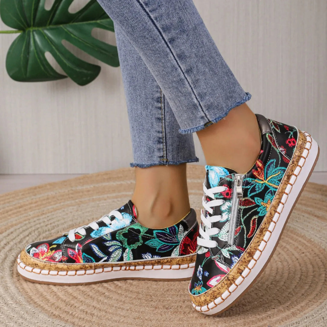 Elegant lace-up floral shoe for women