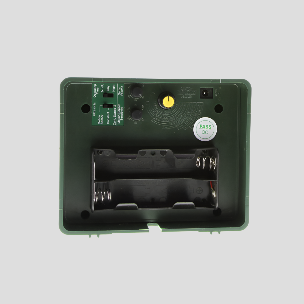 Woodpecker ultrasonic repeller for effective bird control