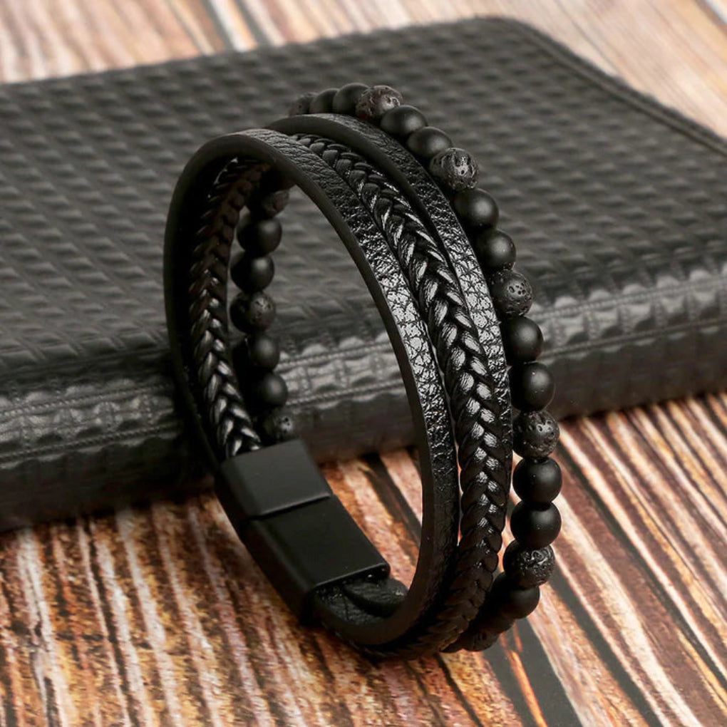 Bracelet in leather and stone beads for men