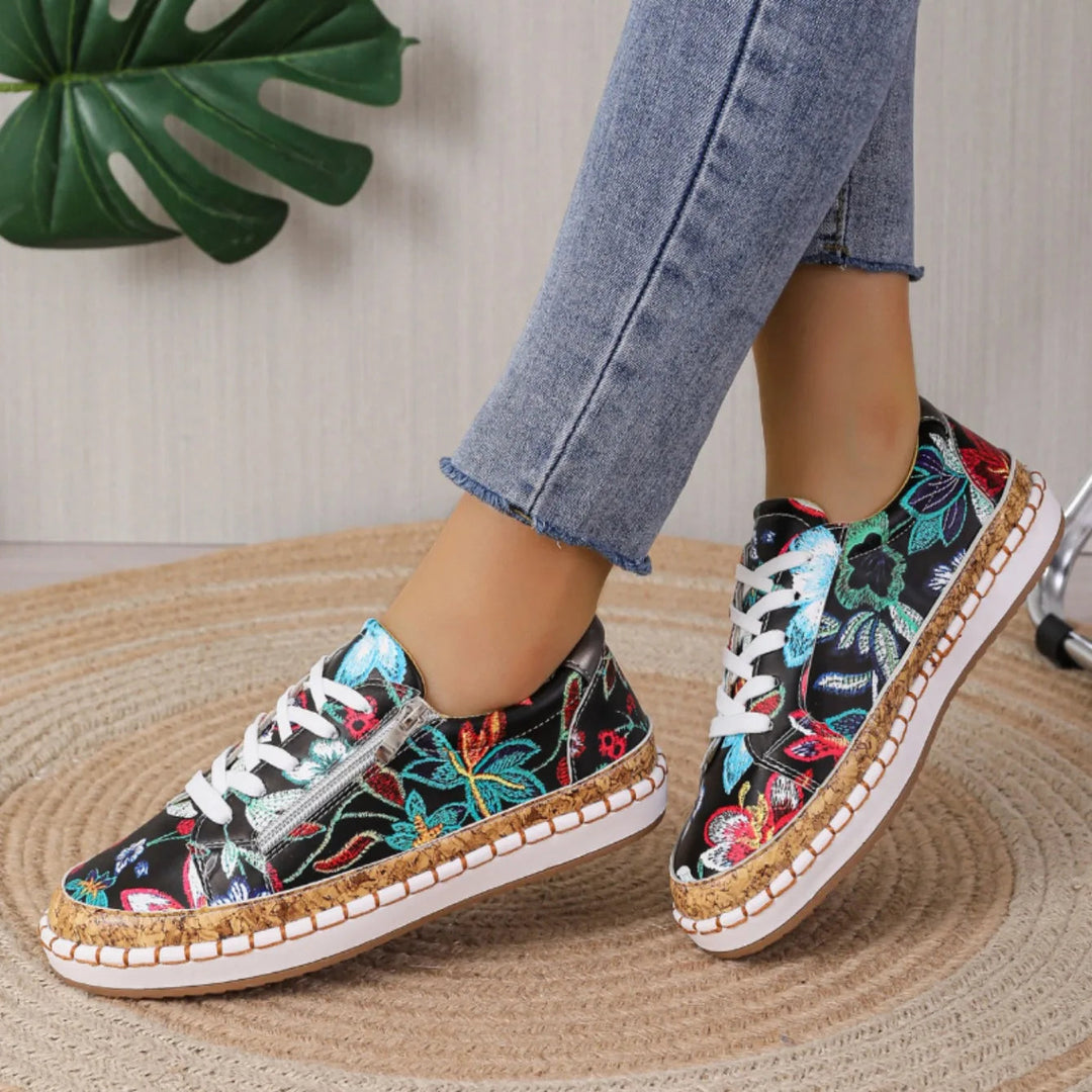 Elegant lace-up floral shoe for women