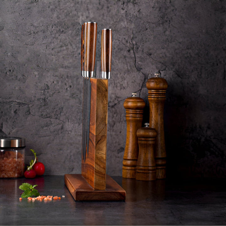 Effective kitchen storage – magnetic knife block in wood