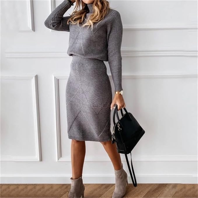 Two-piece set with tight-fitting skirt