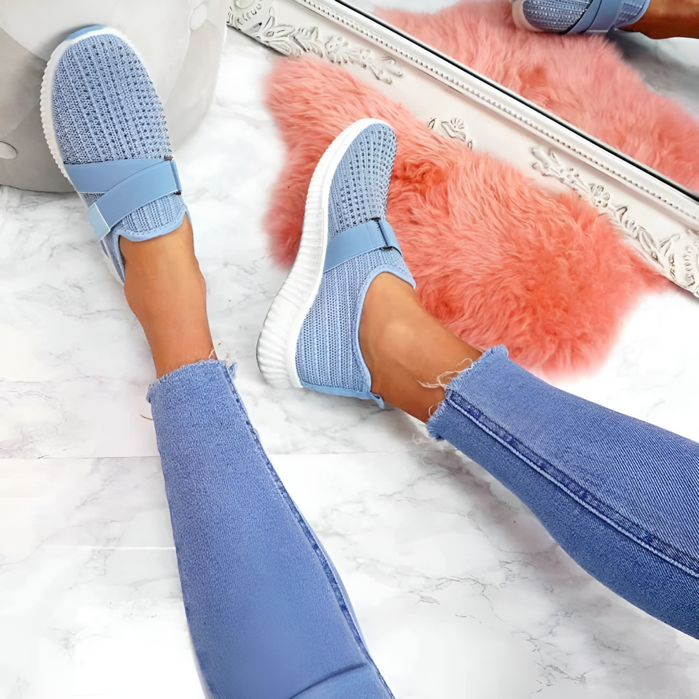 Customizable T-strap casual flats