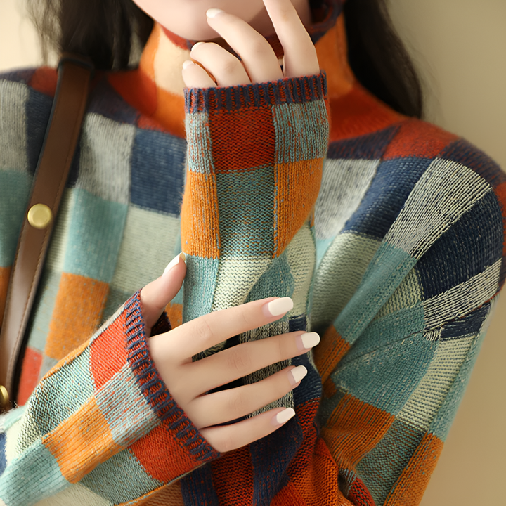 Luxurious cashmere sweater with high neck