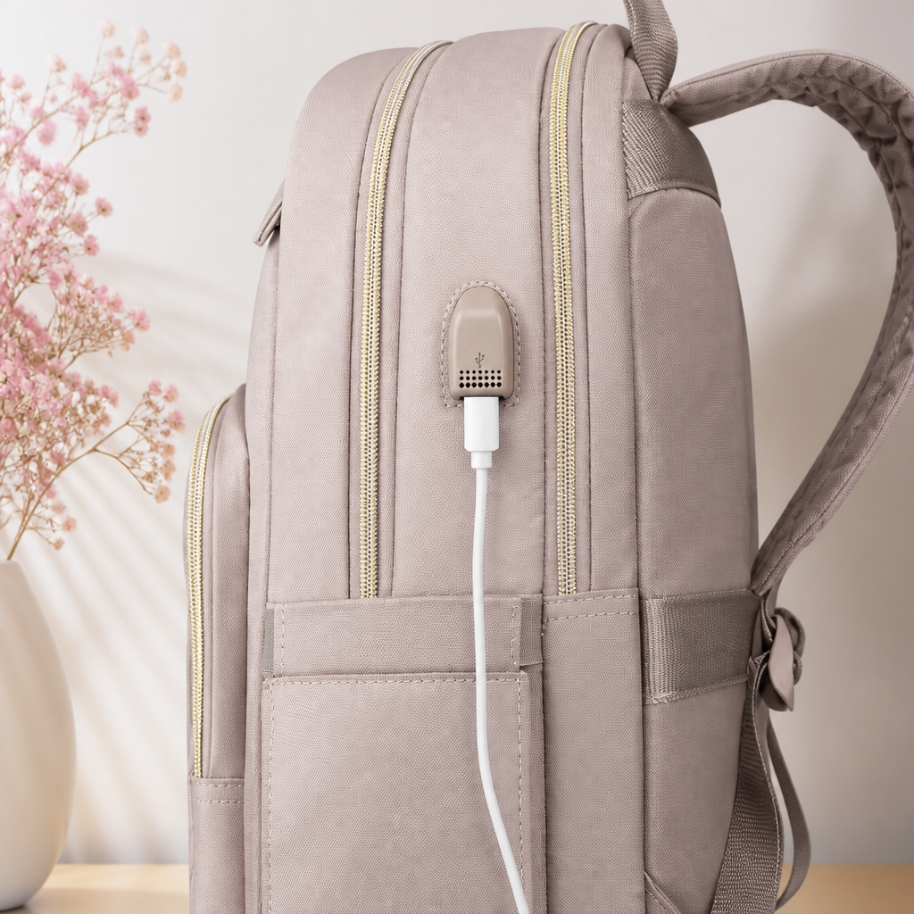Stilig tech-ryggsekk til dame – USB og 15,6" – Carriro
