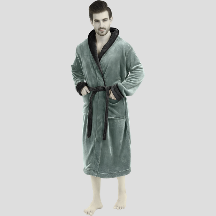 Comfortable fleece bathrobe for men