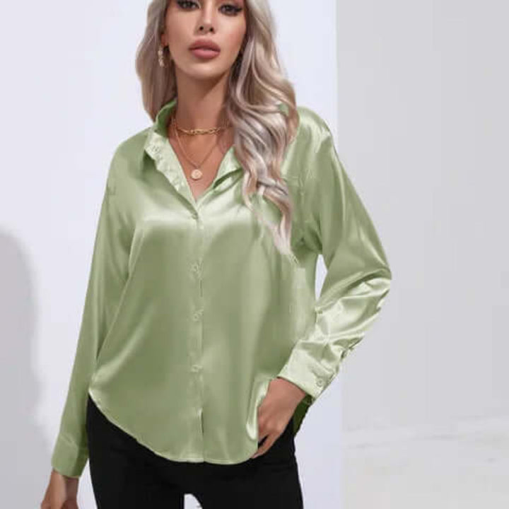 Damenbluse mit langen Ärmeln und weiter Passform aus Satin