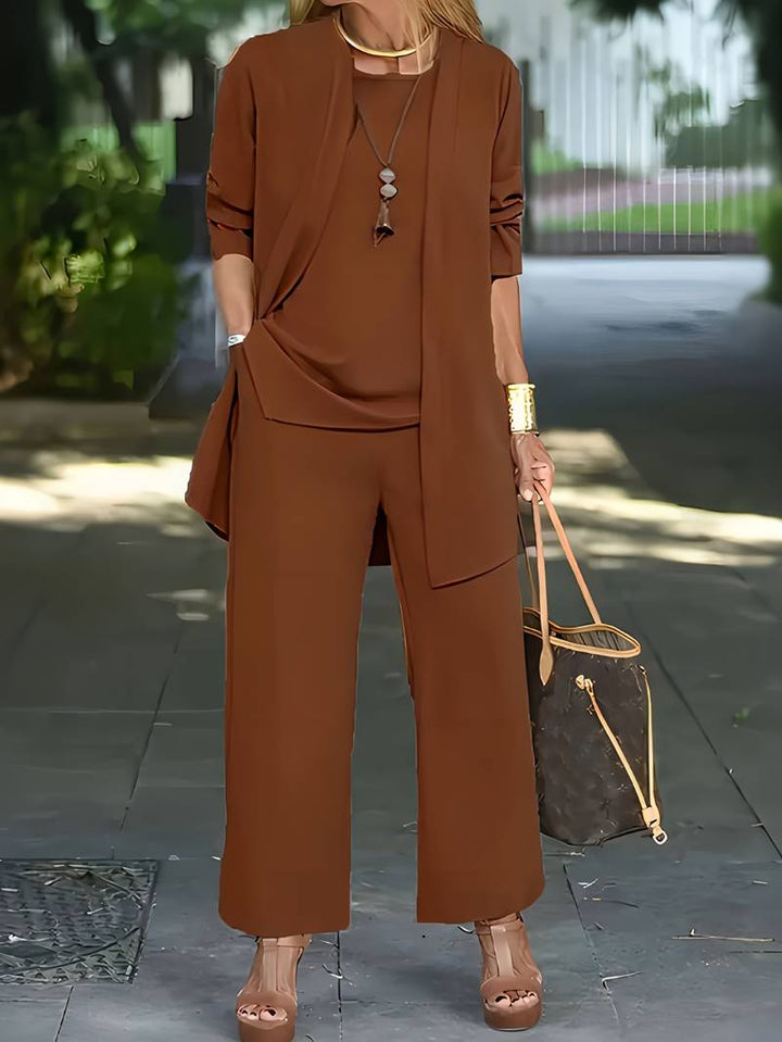 Elegant three-piece pantsuit for women