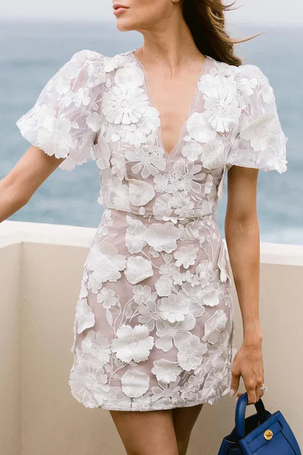 Floral mini dress with puff sleeves