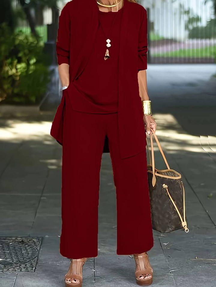 Elegant three-piece pantsuit for women