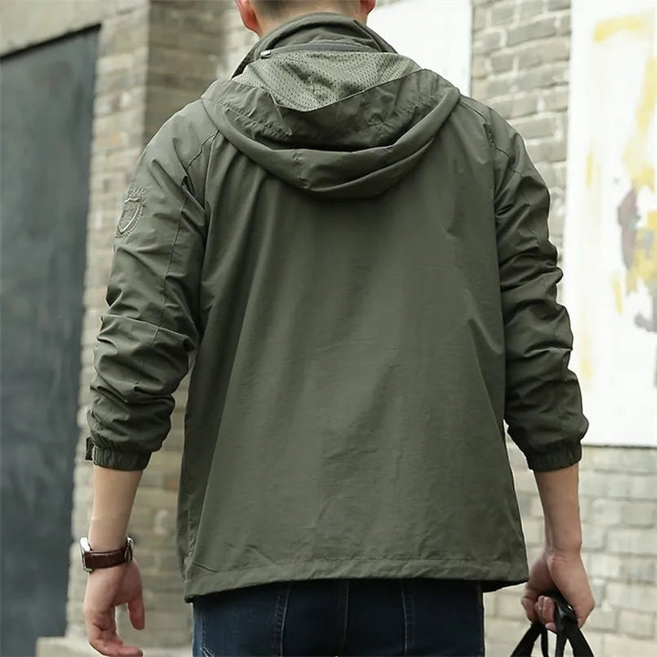 Everest waterproof outdoor jacket with detachable hood
All-weather protection for the modern adventurer