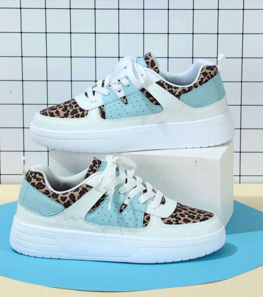 Colorful sneakers for women with comfort and style
