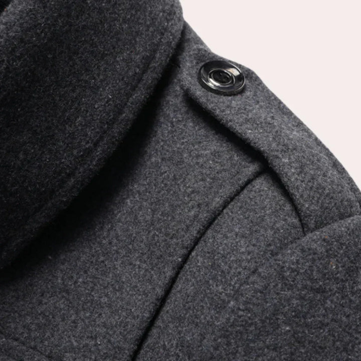 Split winter jacket for men: Warmth and style combined