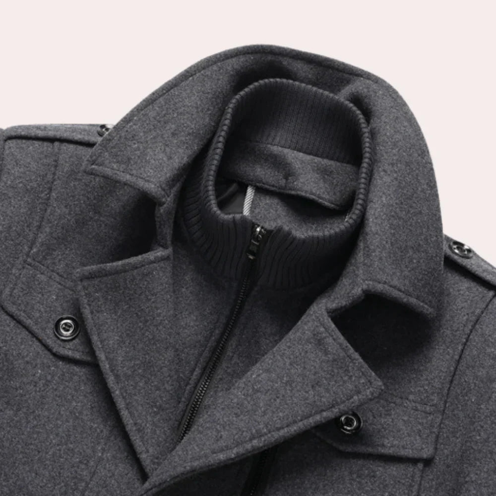 Split winter jacket for men: Warmth and style combined