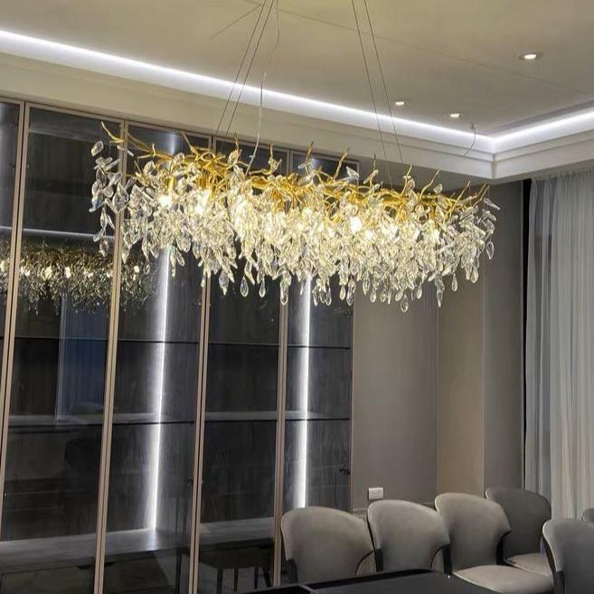 Elegant Grenlysekrone – Moderne Hengelampe i Krystall