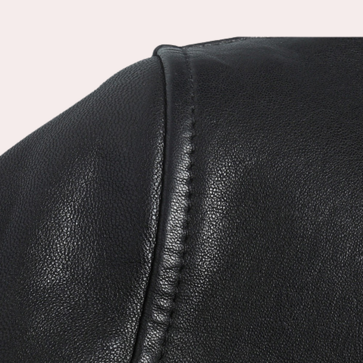 Light and sleek summer jacket in leather