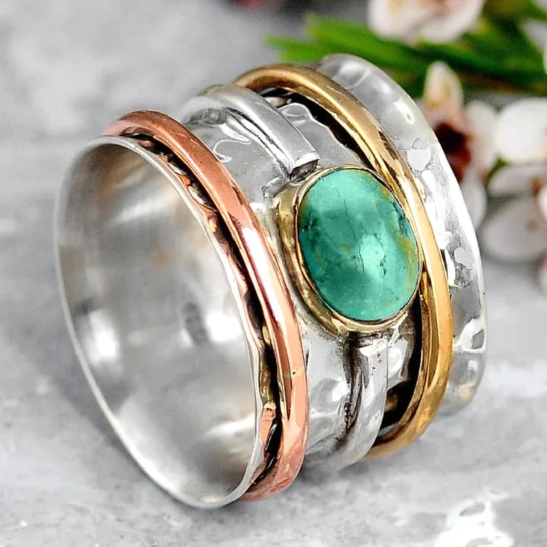 Elegant gullring med turkis og raffinerte detaljer