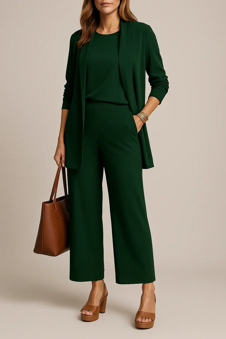 Stylish and refined 3-piece suit