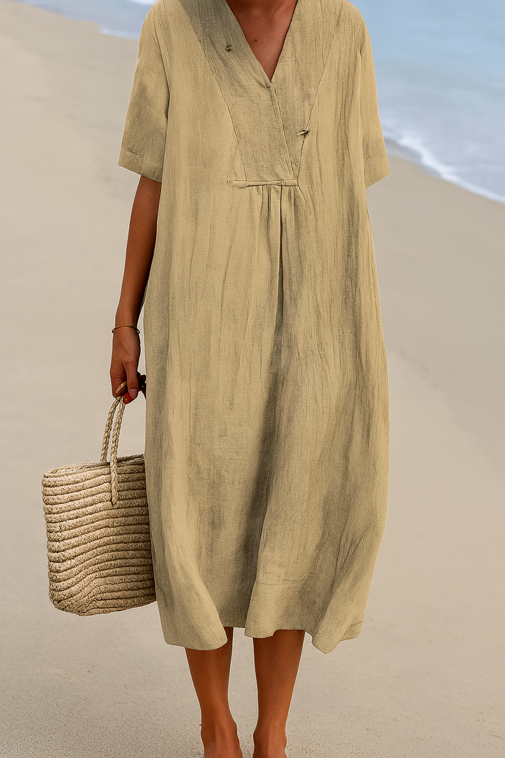 Beach dress with V-neck and short sleeves