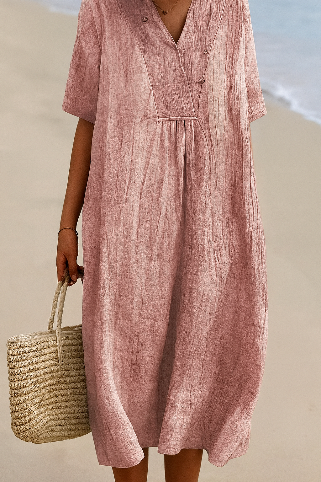 Beach dress with V-neck and short sleeves