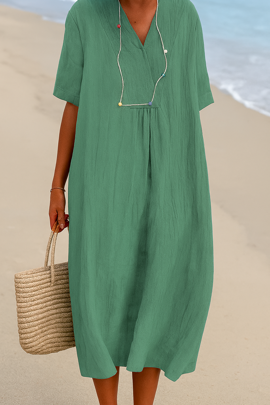 Beach dress with V-neck and short sleeves