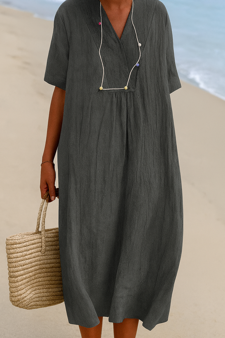 Beach dress with V-neck and short sleeves