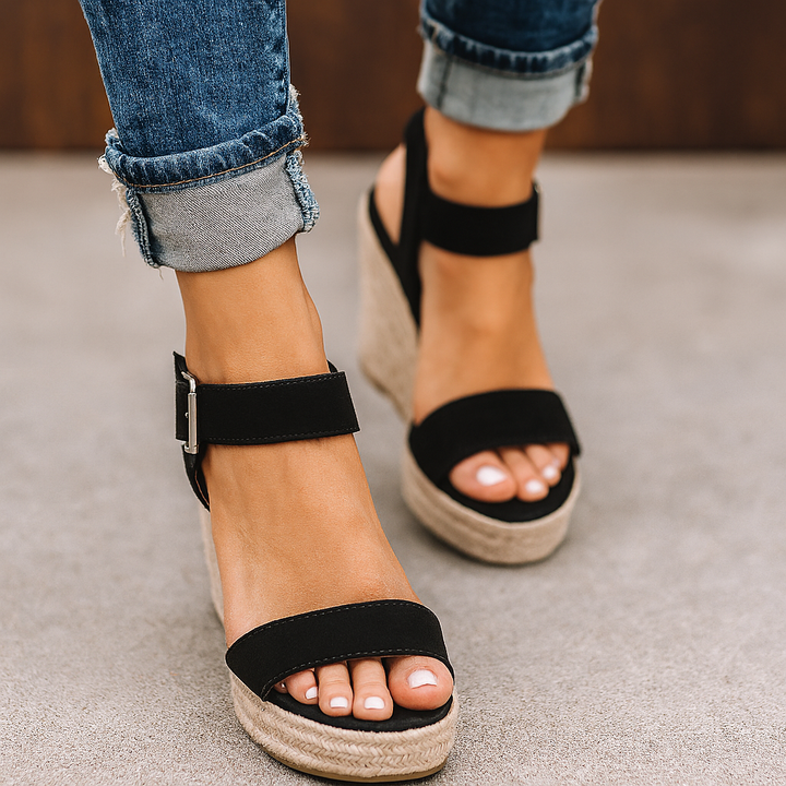 Espadrille sandals with open toe