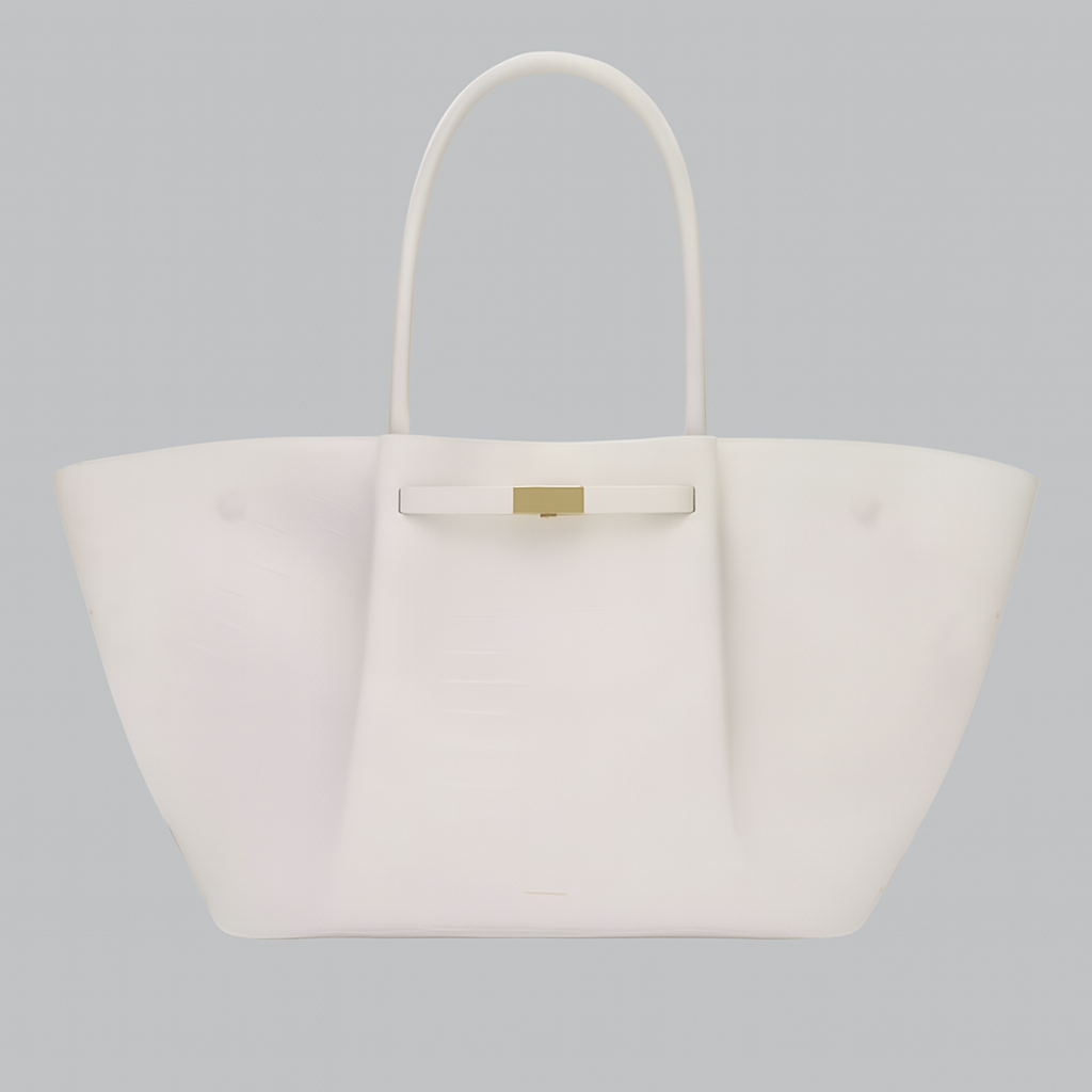 Luxurious shoulder bag with gold details