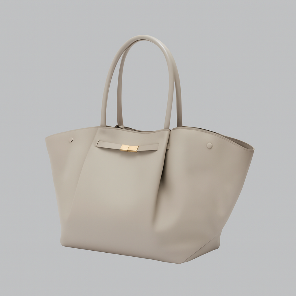 Luxurious shoulder bag with gold details