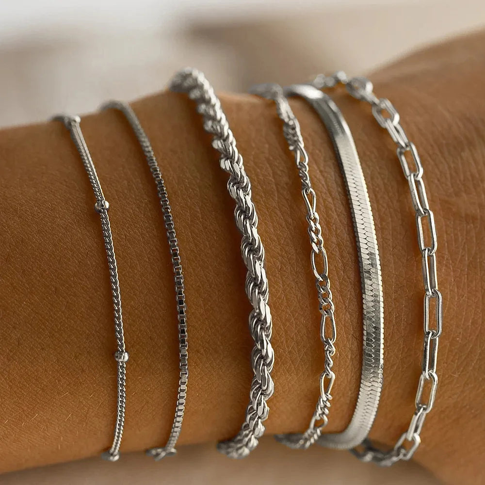 Sett med 6 stilfulle armbånd – Amélie