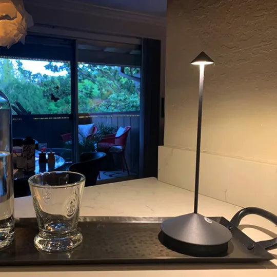 Trådløs LED-bordlampe - ModernLumin